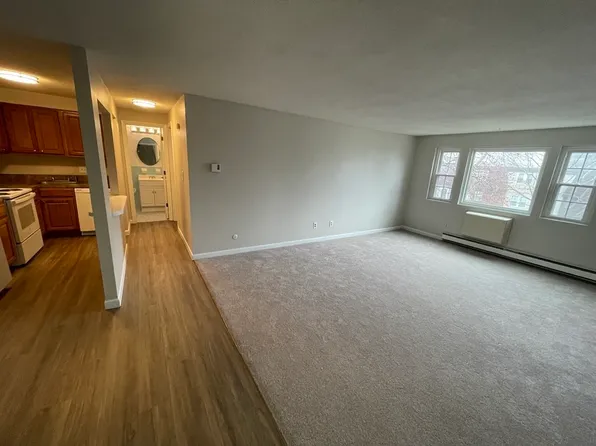 180 Main St APT 1302, Bridgewater, MA 02324