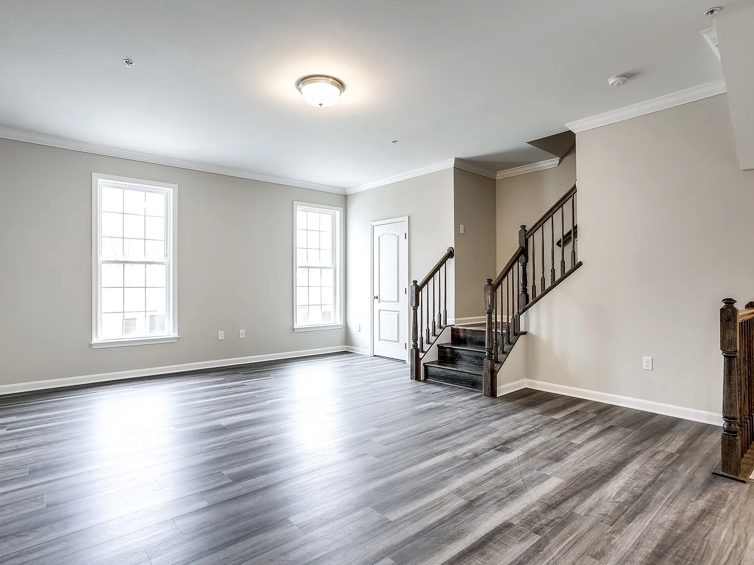 4 bed, 2.5 bath, 2241 sqft, $2,975 — Photo 4