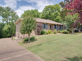 215 Spring Rd, Old Hickory, TN 37138