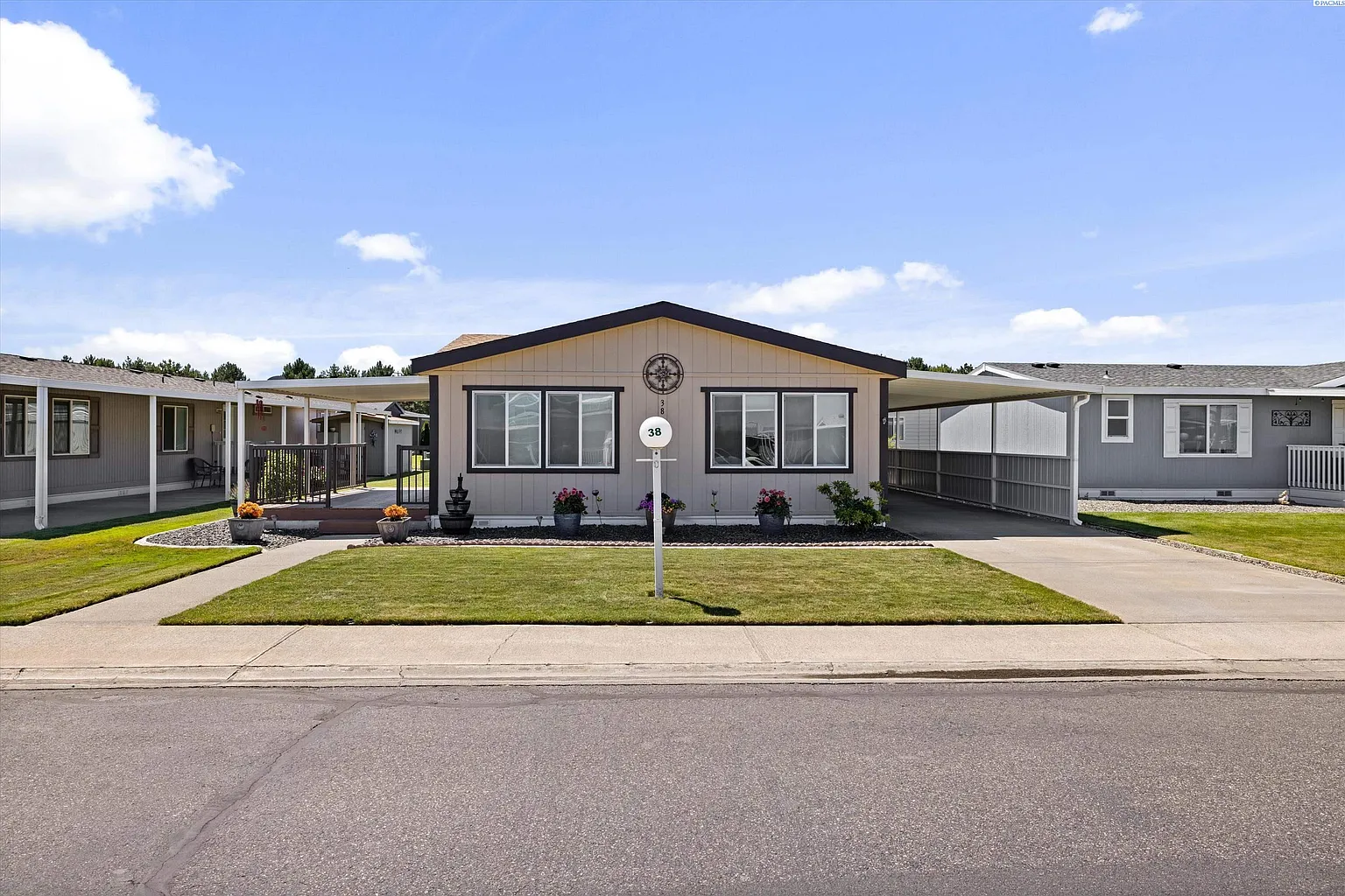 312 S Columbia Center Blvd Unit 38 photo 1