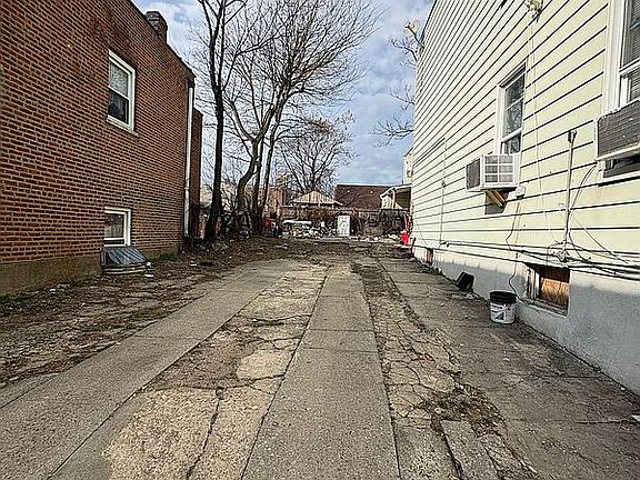 2nd image of 10613 34th Ave