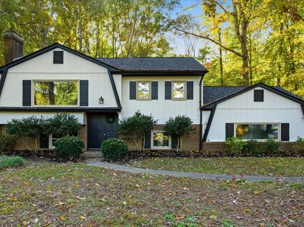 130 Candlewood Dr, Blairs, VA 24527