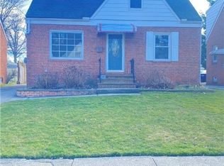 3105 Hearthstone Rd, Parma, OH 44134