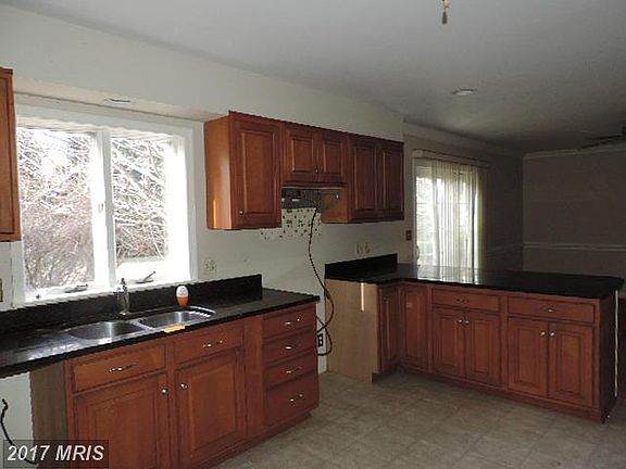 2nd image of 209 Ashley Dr