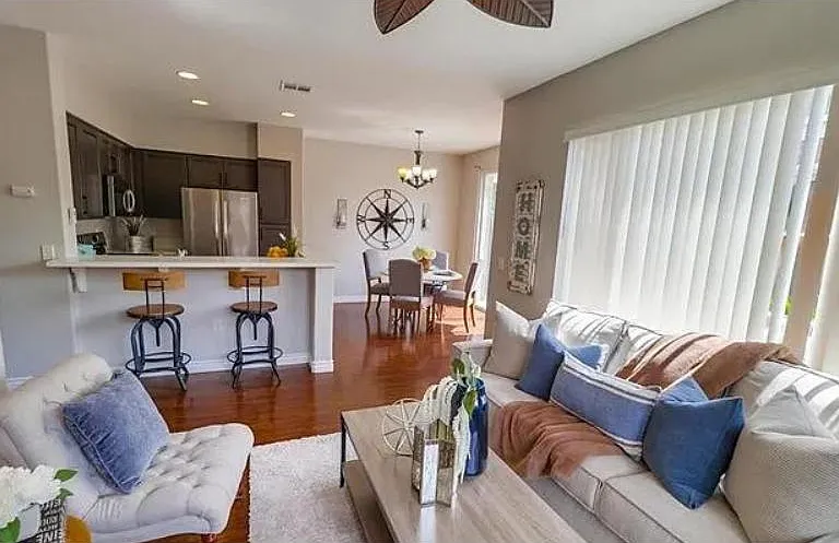 5444 Mandarin Cv — Photo 4