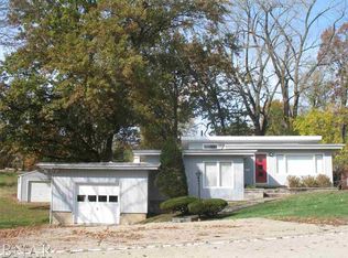 185 N Lake Shore Dr, Decatur, IL 62521