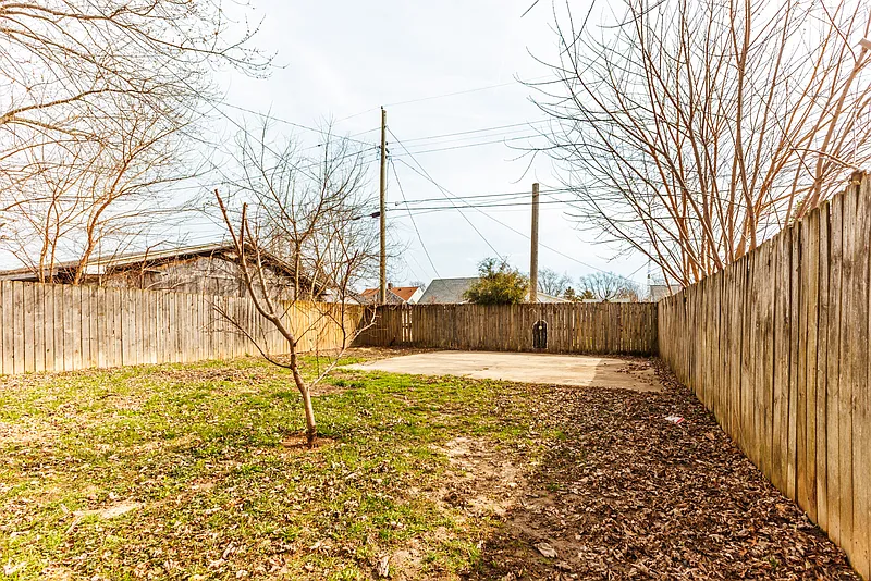 Building Photo - 2904 S Pershing Dr