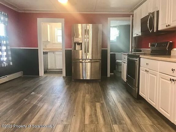 3rd image of 214 Main St