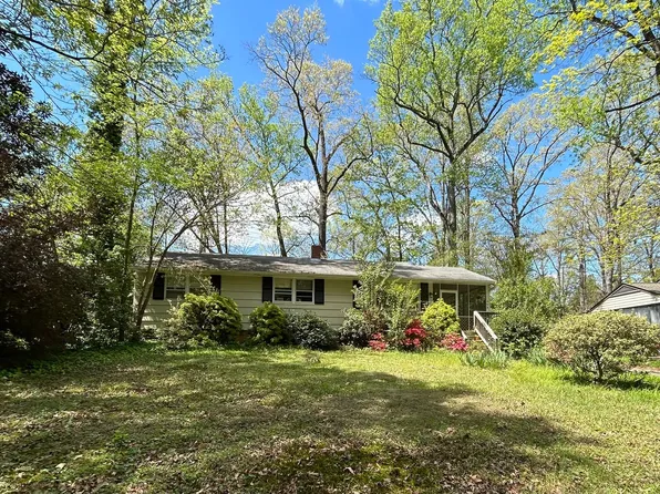 406 Hickory Dr, Chapel Hill, NC 27517