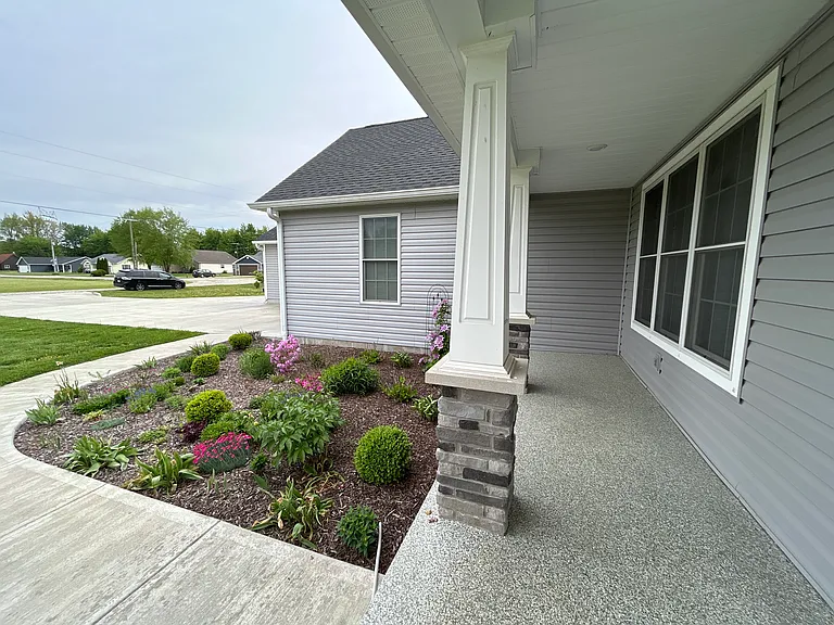 866 SE Santee Dr — Photo 7