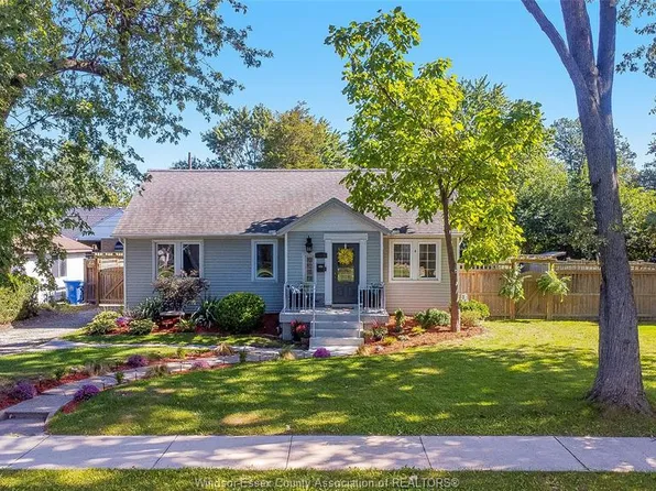 2484 Westminster Blvd, Windsor, ON N8T 1Y1