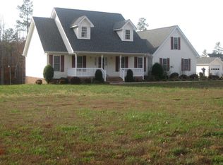 11788 Farmville Rd, Meherrin, VA 23954