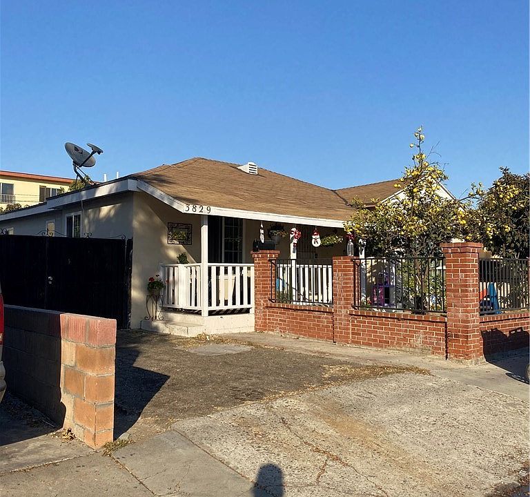 1st image of 3829 W 139th St
