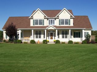 5758 Fox Run Dr, Saline, MI