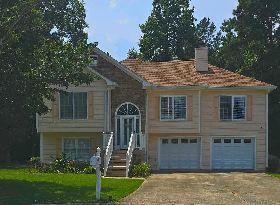 2nd image of 4753 Julian Way