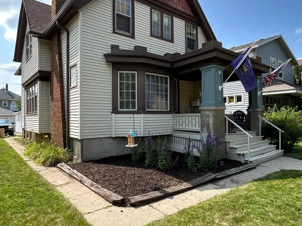 3127 N Cramer St, Milwaukee, WI 53211