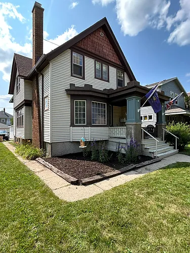 3127 N Cramer St Photo 1