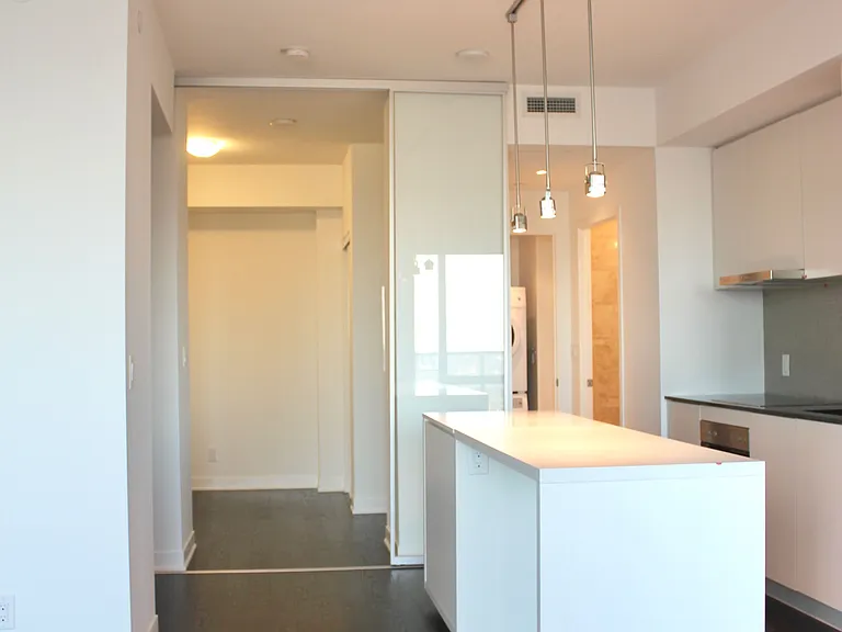 88 Harbour St #6806 — Photo 16