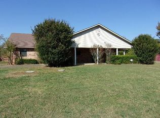 1907 E Kirk St, Hugo, OK 74743