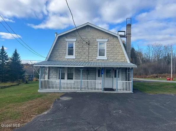 19 Foote Street, Mineville, NY 12956