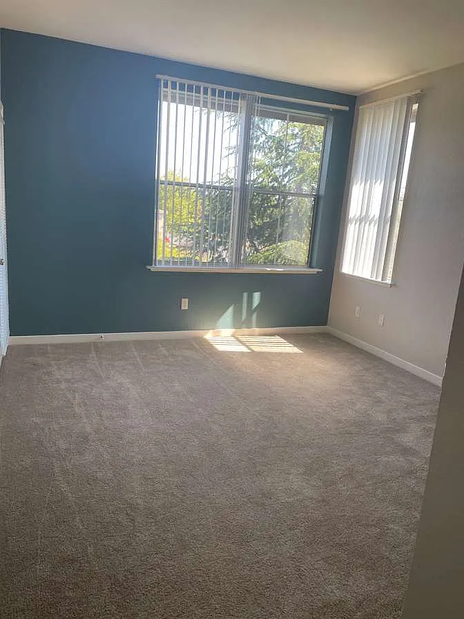 3 bed, 800 sqft, $1,225 — Photo 1