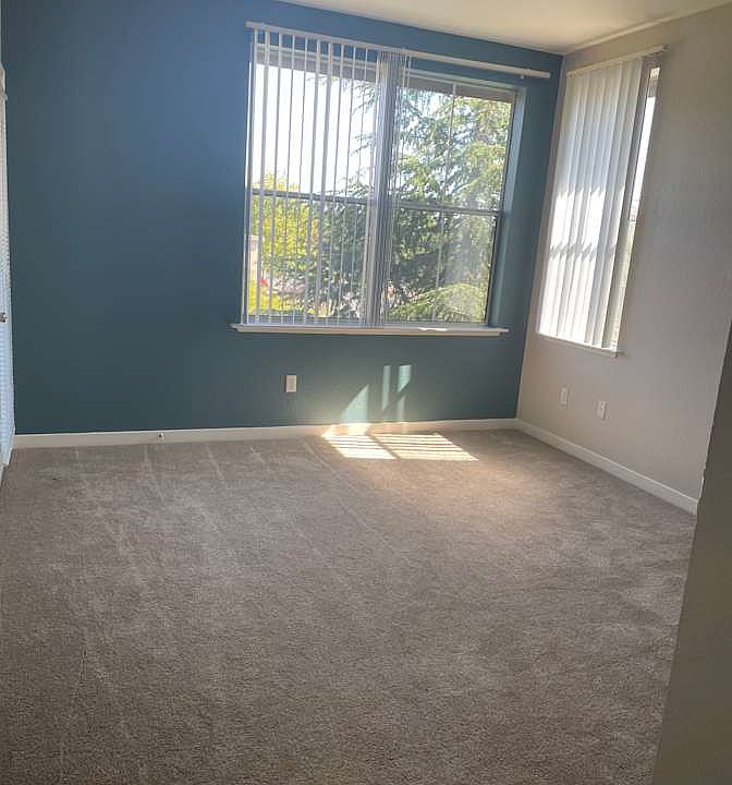 1st image of 3585 Sandpebble Dr
