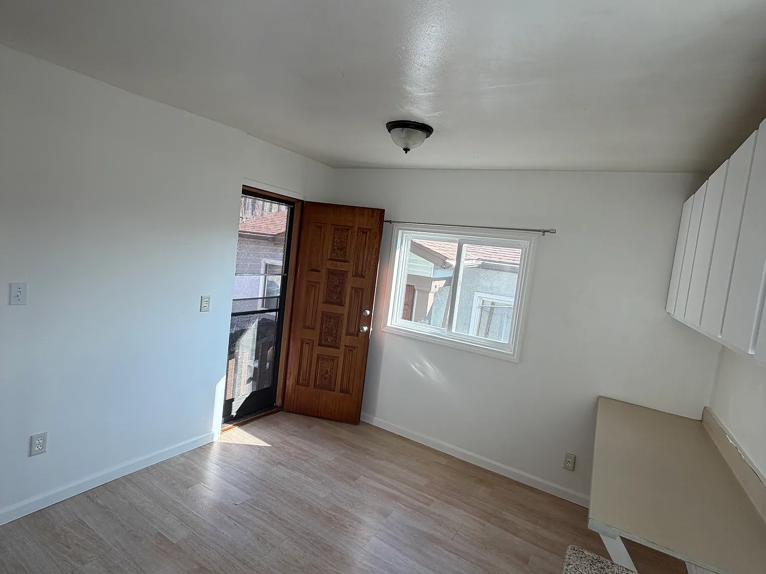 1 bed, 550 sqft, $2,000 — Photo 3