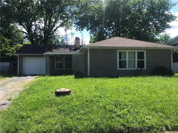8117 E 36th Pl, Indianapolis, IN 46226