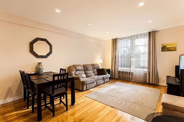 Rented by Capri Jet Realty Corp | media 6