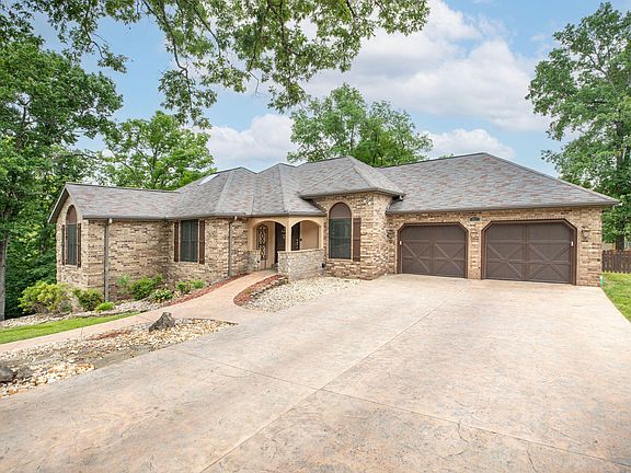 3rd image of 87 Westwood Drive