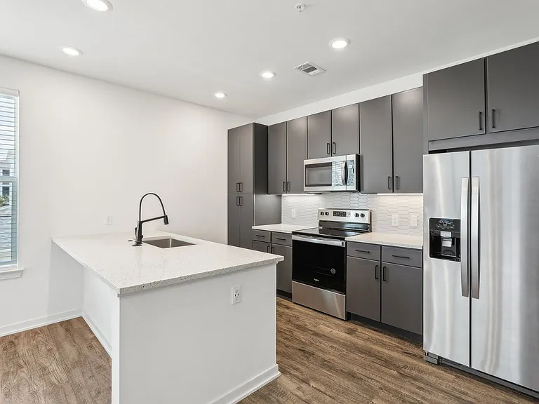 Drift Luxury Apartment Homes — Photo 9