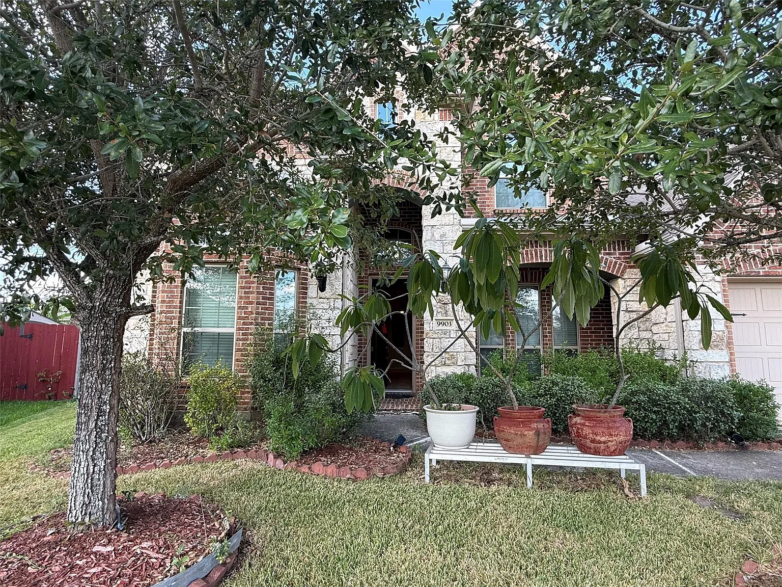 4 bed, 3.5 bath, 3819 sqft, $3,500 — Photo 2