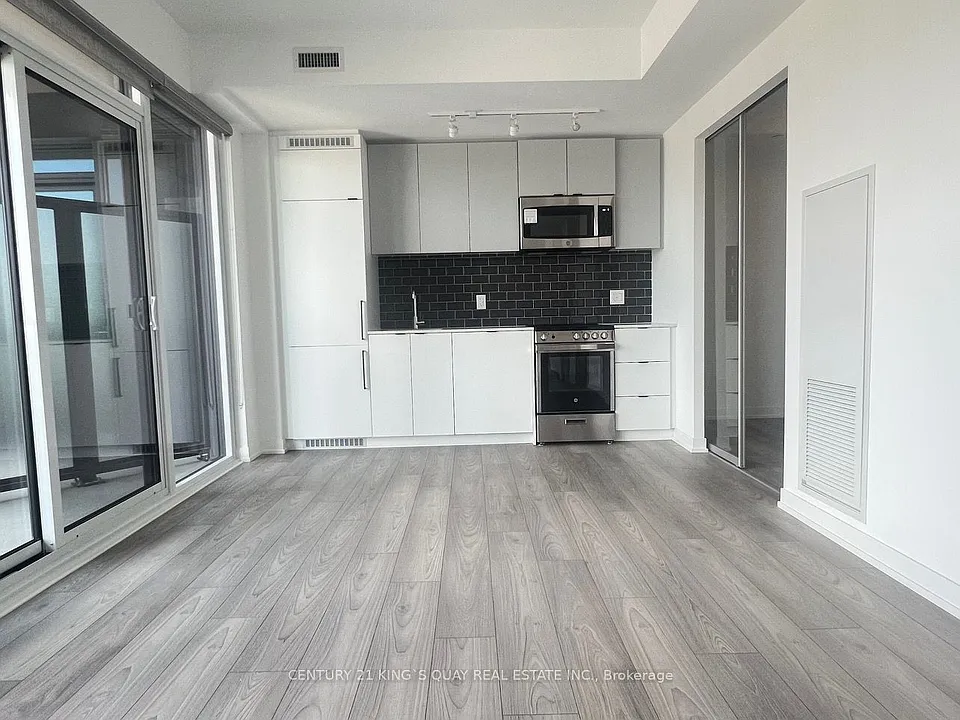 285 Dufferin St #903