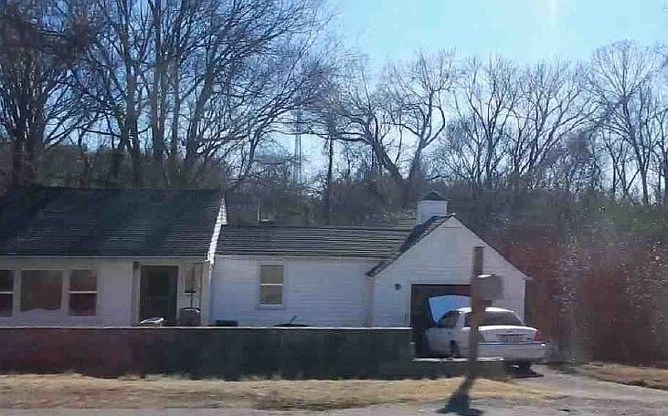 2nd image of 718 McGraw St