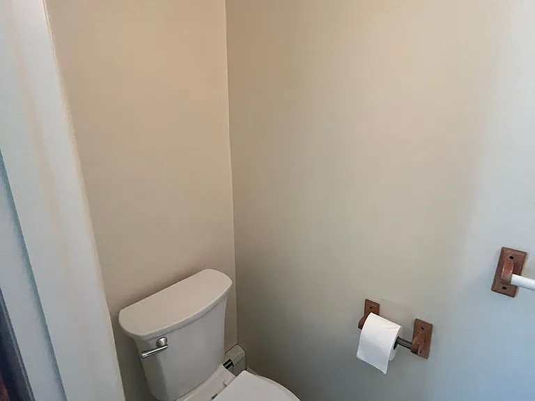 110 Hillary Dr — Photo 9