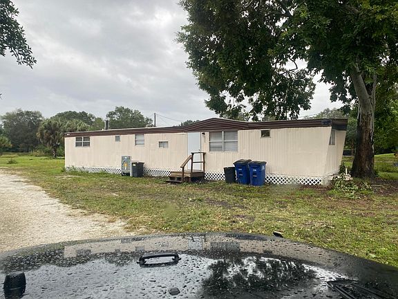 5th image of 7839 Suncoast Dr