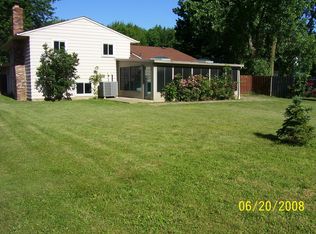 6457 Ridge Plaza Dr, North Ridgeville, OH 44039