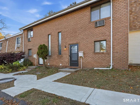 11 Sutton Place #11, Bloomfield, CT 06002