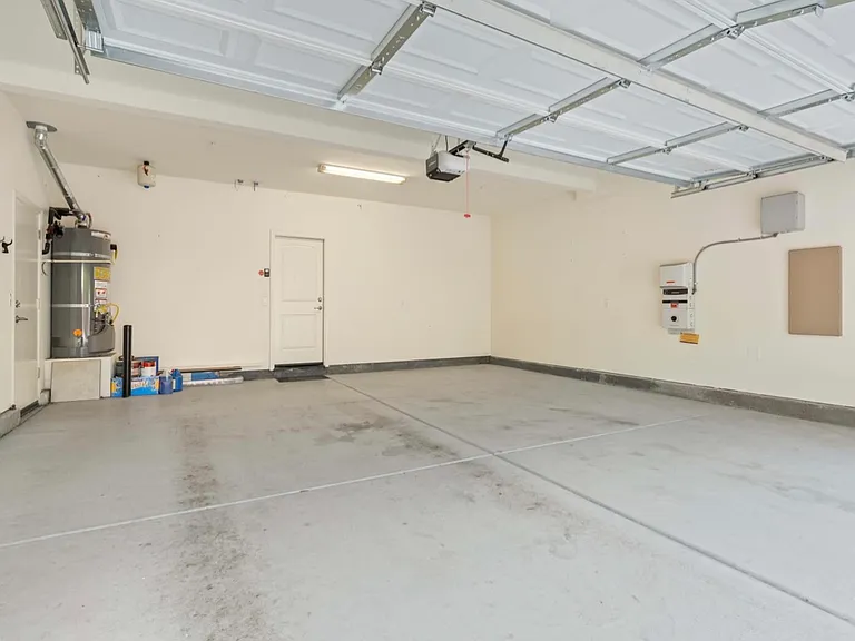 1136 Rothbury Ln — Photo 27