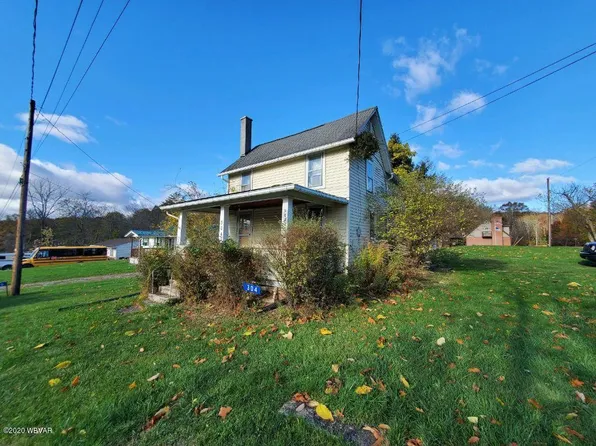 304 Clinton St, Jersey Shore, PA 17740