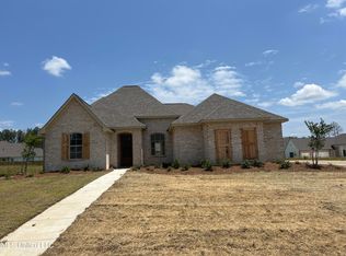 800 Trawler Cir, Brandon, MS 39047