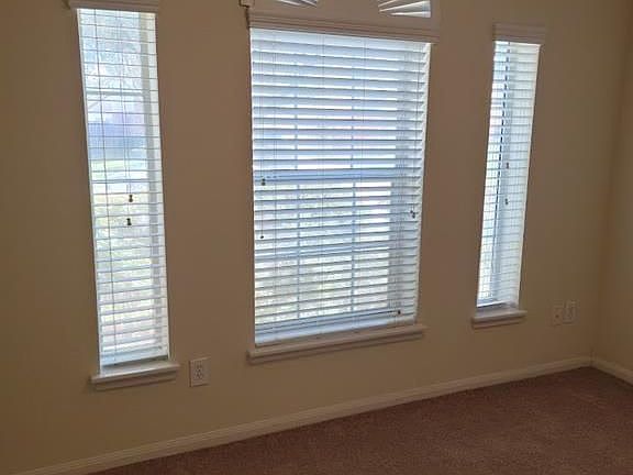 2nd image of 2916 Autumnbrook Ln
