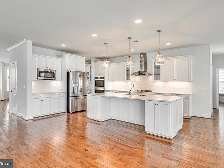 1118 Akan St SE — Photo 11