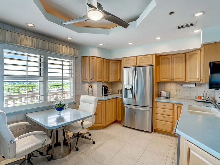 840 Ocean Dr #Penthouse C — Photo 8