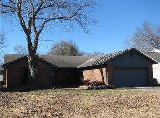 2900 S 100th St, Fort Smith, AR 72903