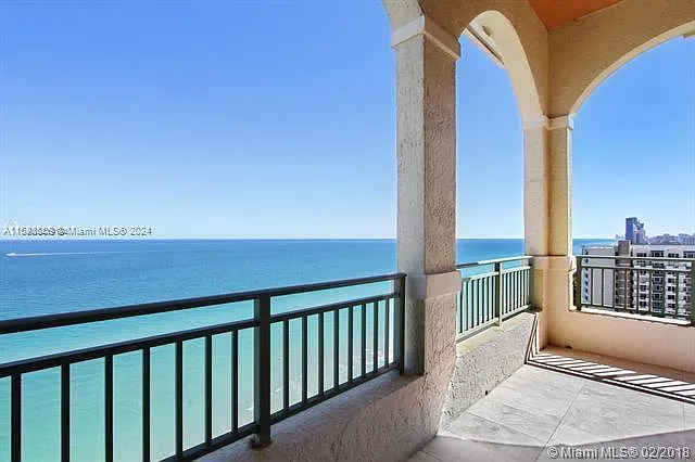 2080 S Ocean Dr — Photo 2