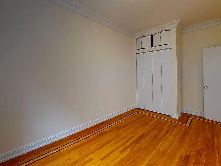 200 Riverside Dr #8C — Photo 7