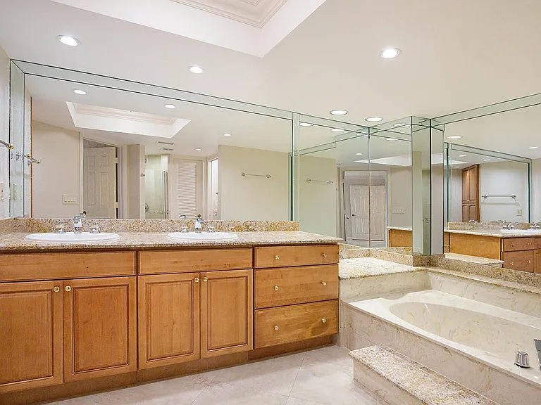 800 Jeffery St #409 — Photo 23