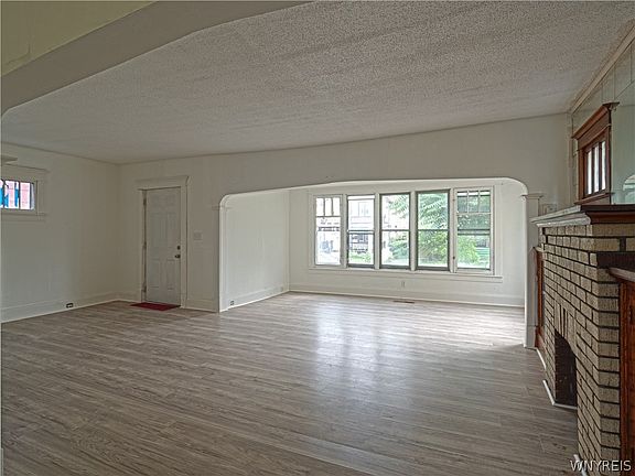 3rd image of 496 E Amherst St