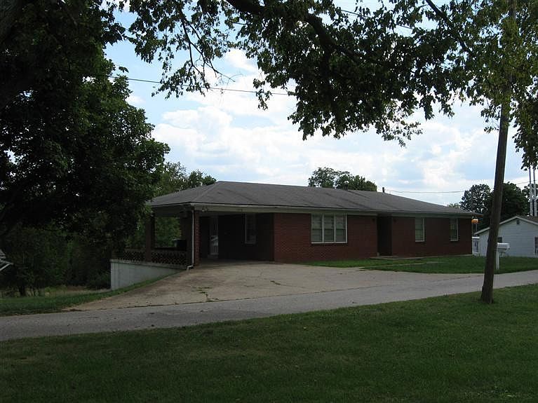 2nd image of 1075 Alexander Dr